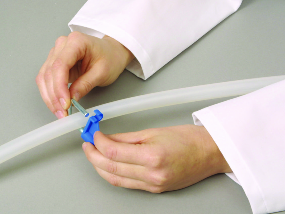 Curved tubing clamps stop-it, PVDF