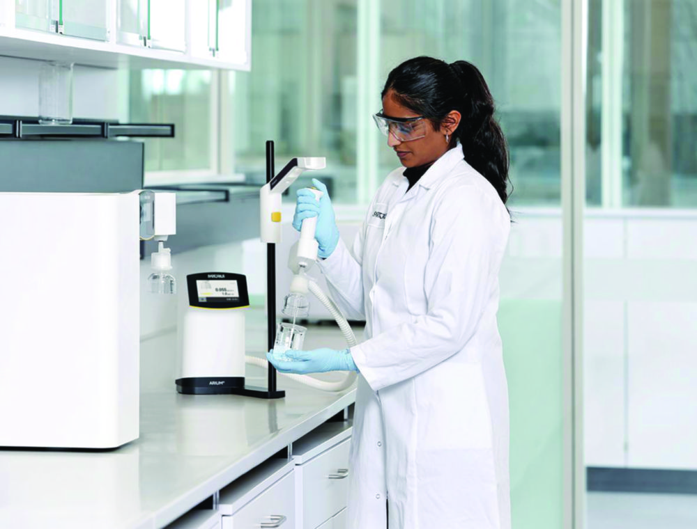 Arium® Smart Station, for benchtop instatllation